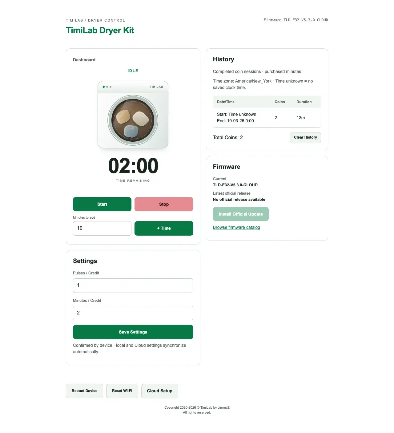 Ejemplo del panel de control local de la secadora (5.3.0): tiempo restante, + Tiempo, configuración de créditos, historial de inicio/fin y firmware. Los valores son orientativos.